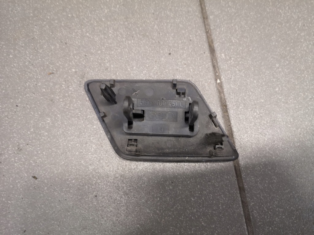 фото №6, Заглушка розпилювача audi a8 d2 ліва 4d0900451l