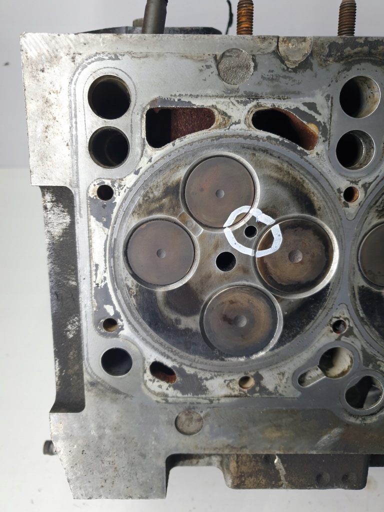 Головка двигателя dodge caliber 2.0 crd 03g103373a Киев