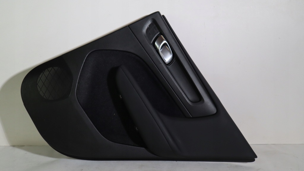 фото №1, Volvo xc40 обшивка дверь правый задняя 31407710