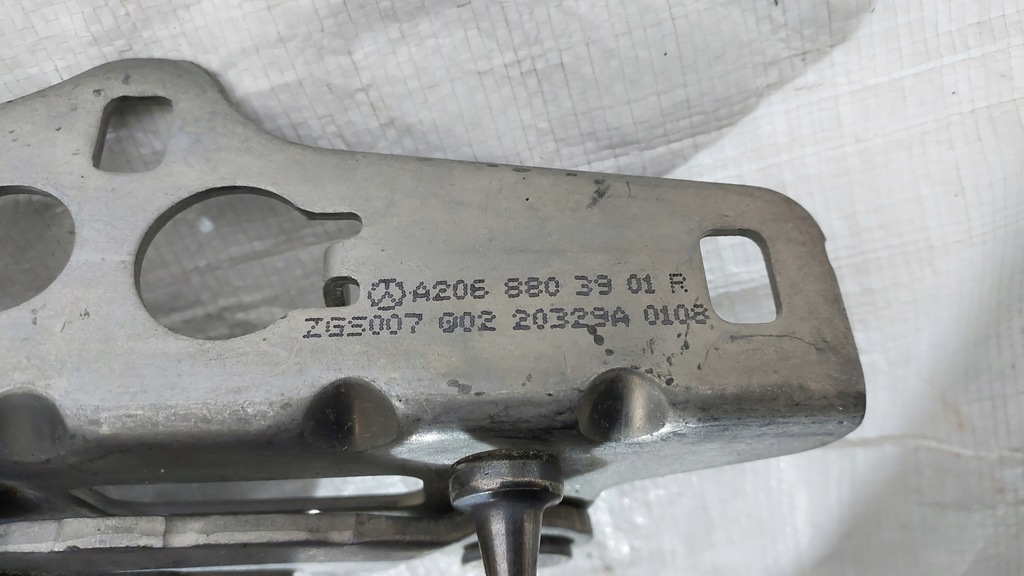 фото №8, Mercedes c-klasa w206 петля капот правый перед