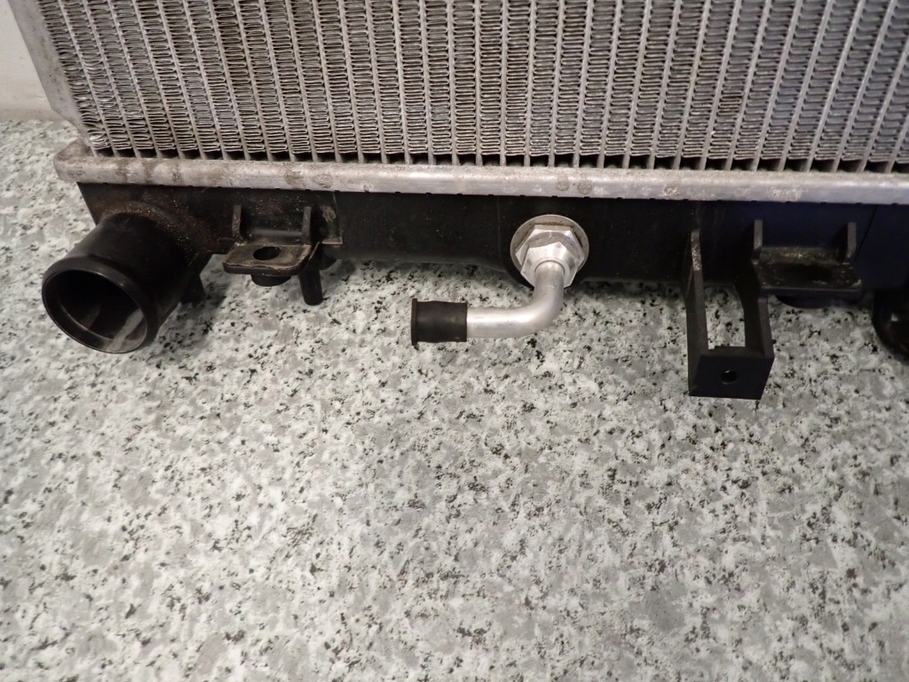 фото №7, Legacy outback 03- 2,5 радиатор воды автоматическая коробка передач