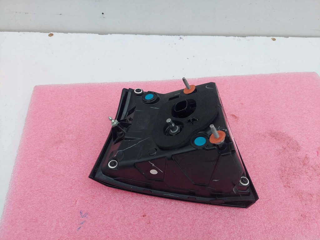 фото №5, Tesla model s plaid лампа права задня задня led