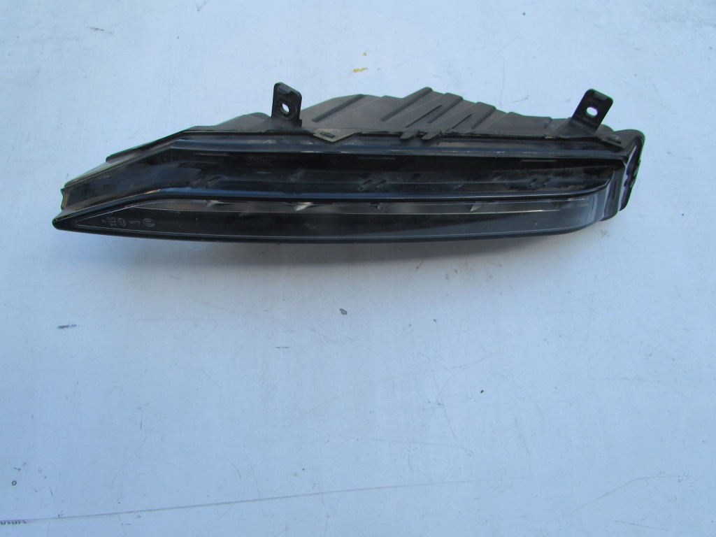 фото №1, Противотуманная фара led drl skod superb iii lift 3v0941699b