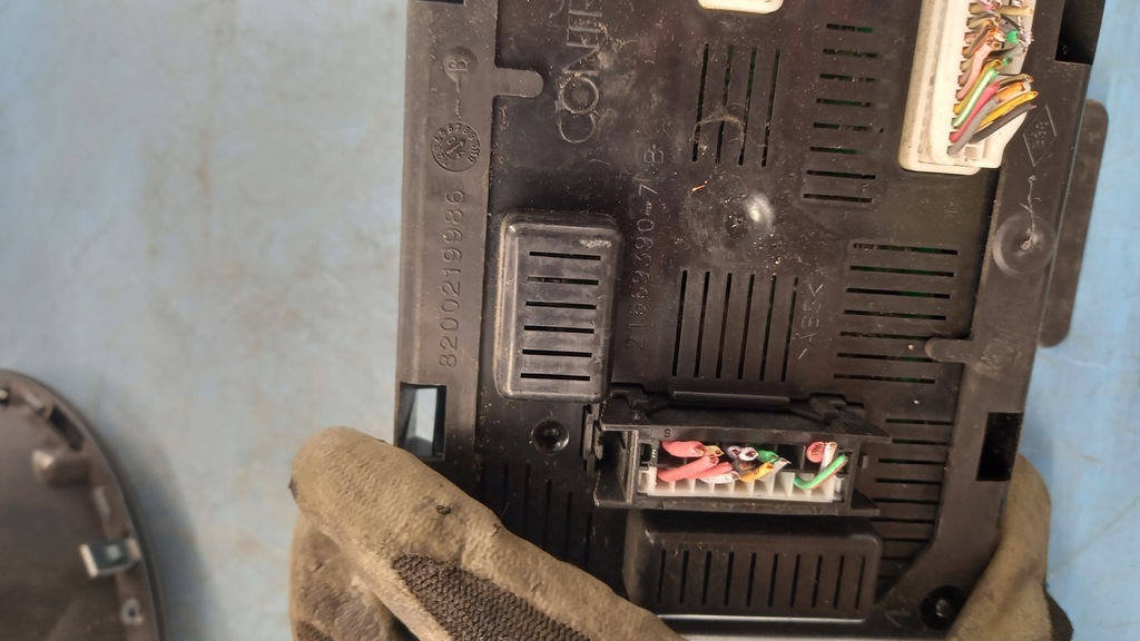 фото №3, Коробка запобіжників renault modus 1.5dci 04r