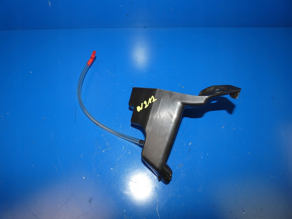 фото №1, Mercedes w212 слив жабо левый