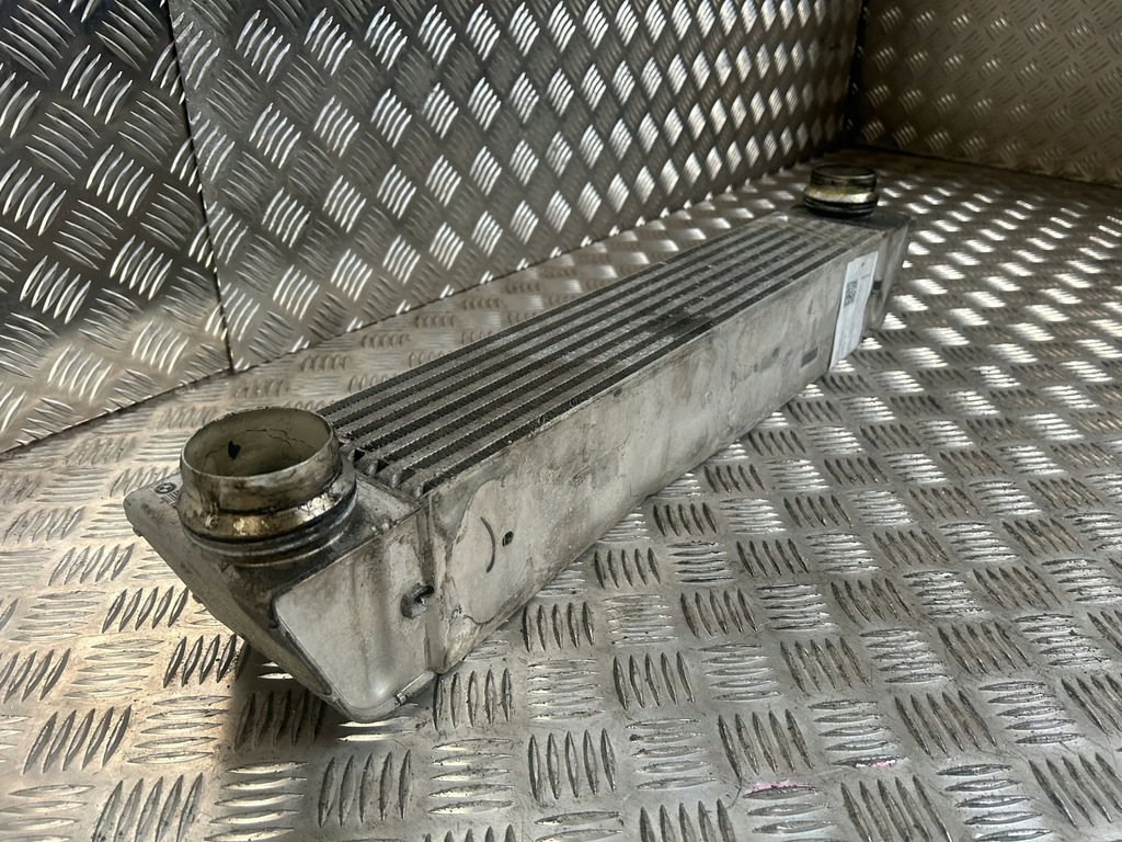 фото №5, Bmw 5 e60 e61 2008 радиатор воздуха наддувочный / интеркулер