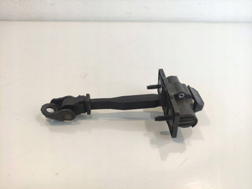 фото №1, Peugeot 208 ограничитель дверь 9823210680