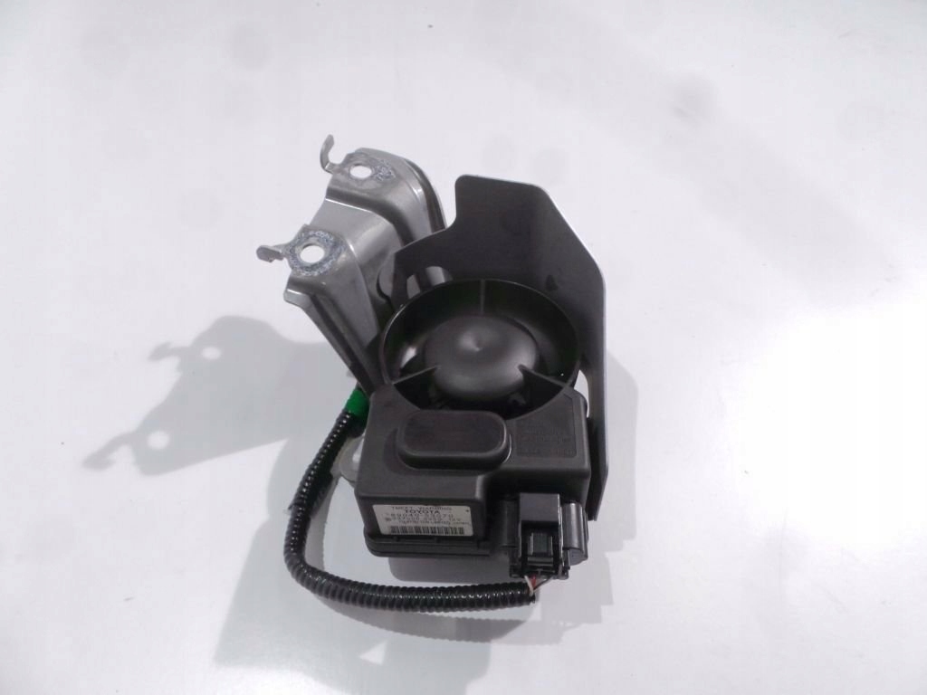 фото №1, Lexus is 300h 200t 2016 сирена сигнализация 89040-53070