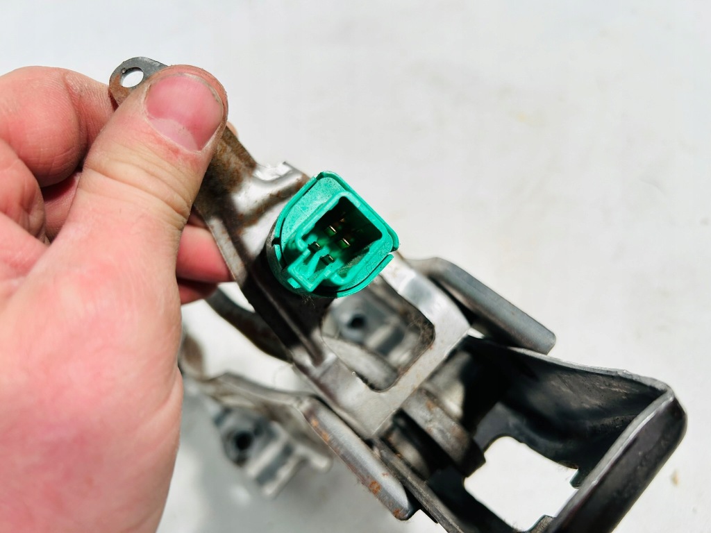 фото №9, Avensis t27 механическая коробка передач педаль тормоза