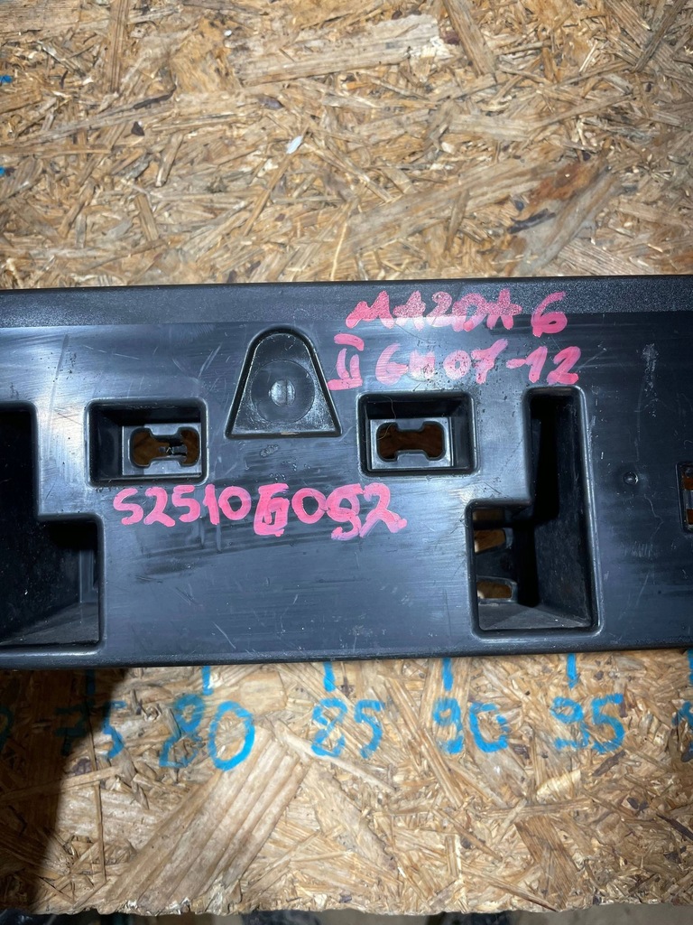 фото №11, Mazda 6 gj iii 3 lift 18-24 молдинг підкладка pod номерний знак бампер перед