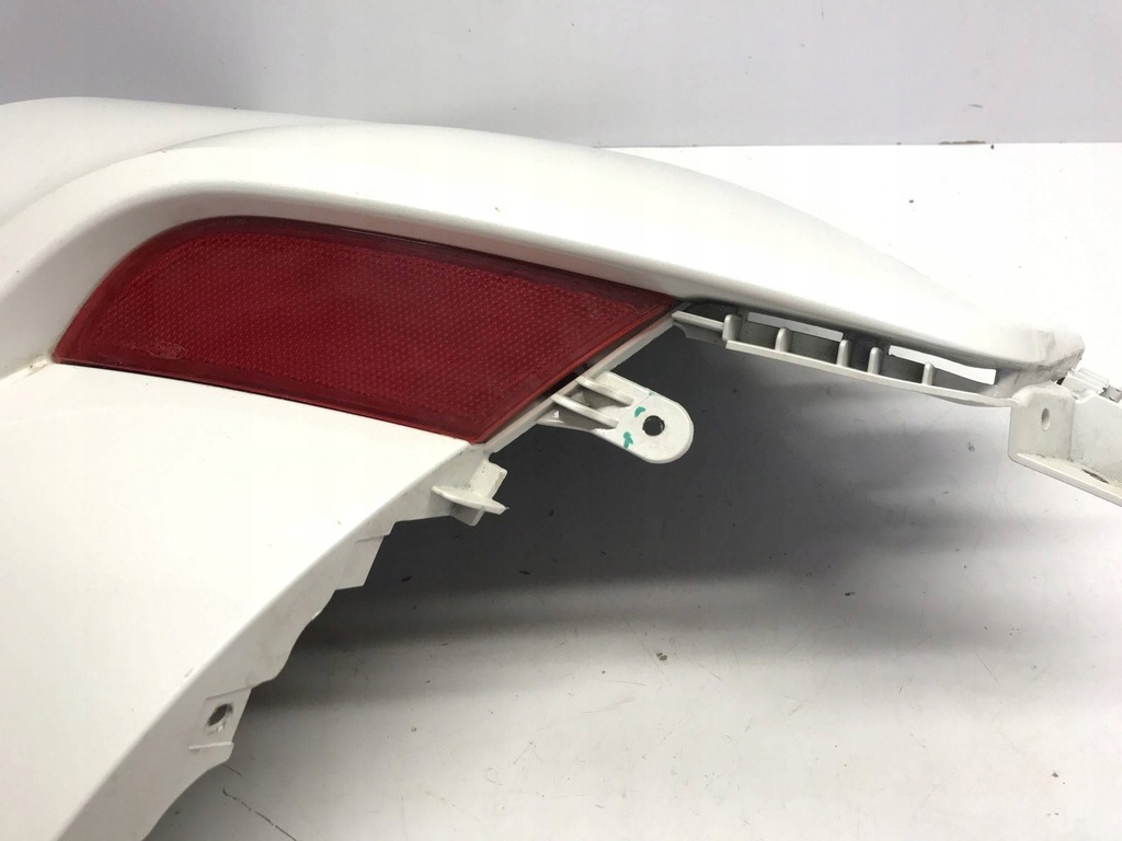 фото №9, Ford kuga iii 2021 задня сторона права кутик бампера заднього