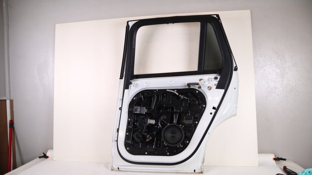 Volvo xc90 2 двері праве задній Київ