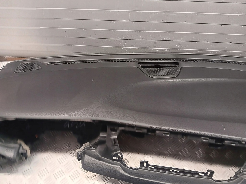 фото №11, Chrysler pacifica 05059062ab панели приборная, консоль