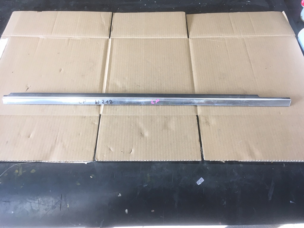 фото №3, Молдинг дверь правый перед mercedes w212