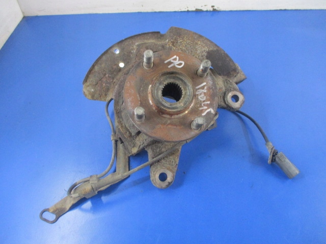 фото №1, Mazda 323 bj 1.5 поворотный кулак правая ступица abs