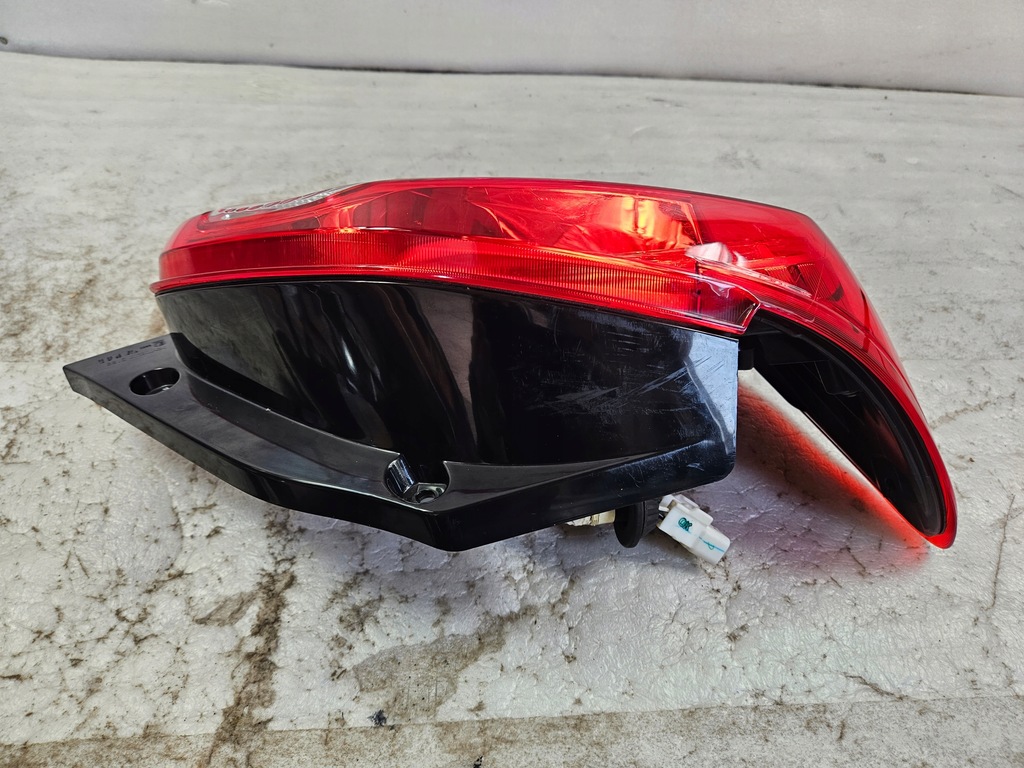 фото №10, Левая задняя лампа mitsubishi space star ii 2 lift 15- led 8330b021