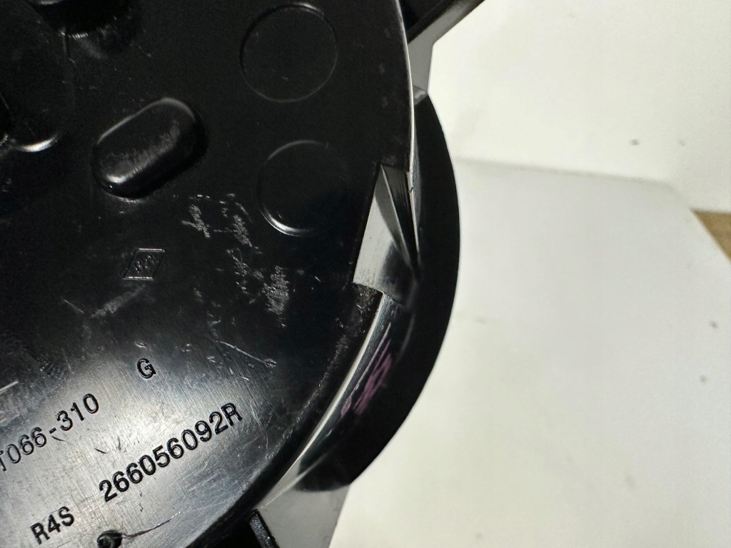 Фара перед передняя левая противотуманная фара renault twingo 3 3 led drl 266056092r Недорого