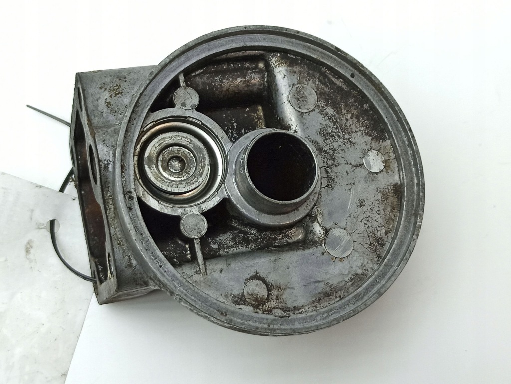 фото №7, Bmw 7 e23 1983 кронштейн / кронштейн фільтра оливи 1266545