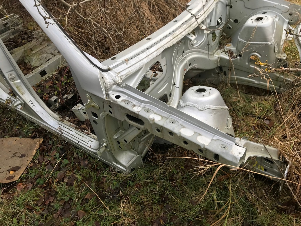 фото №1, Чверть лонжерон права передня mercedes ml-166