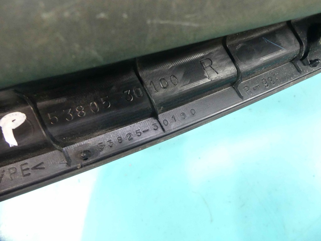 фото №9, Lexus оригінальний номер 53805-30100 прокладка молдинг крила