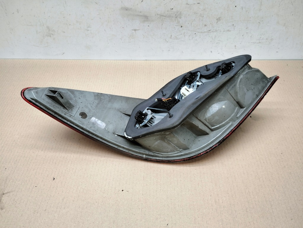 фото №8, Лампа левая задняя mercedes r-klasa 251 w251 lata 2005-2010