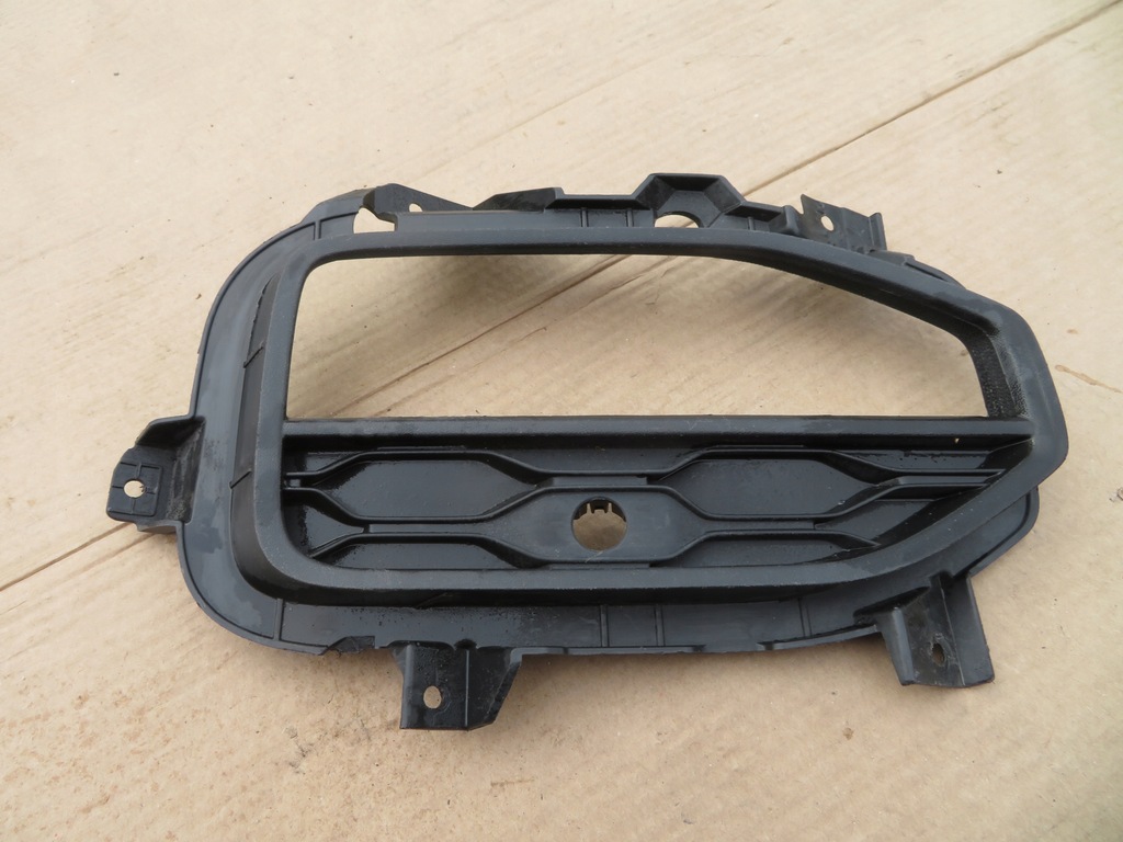 фото №1, Vw t-roc оригинальная решётка правая 2ga853212h