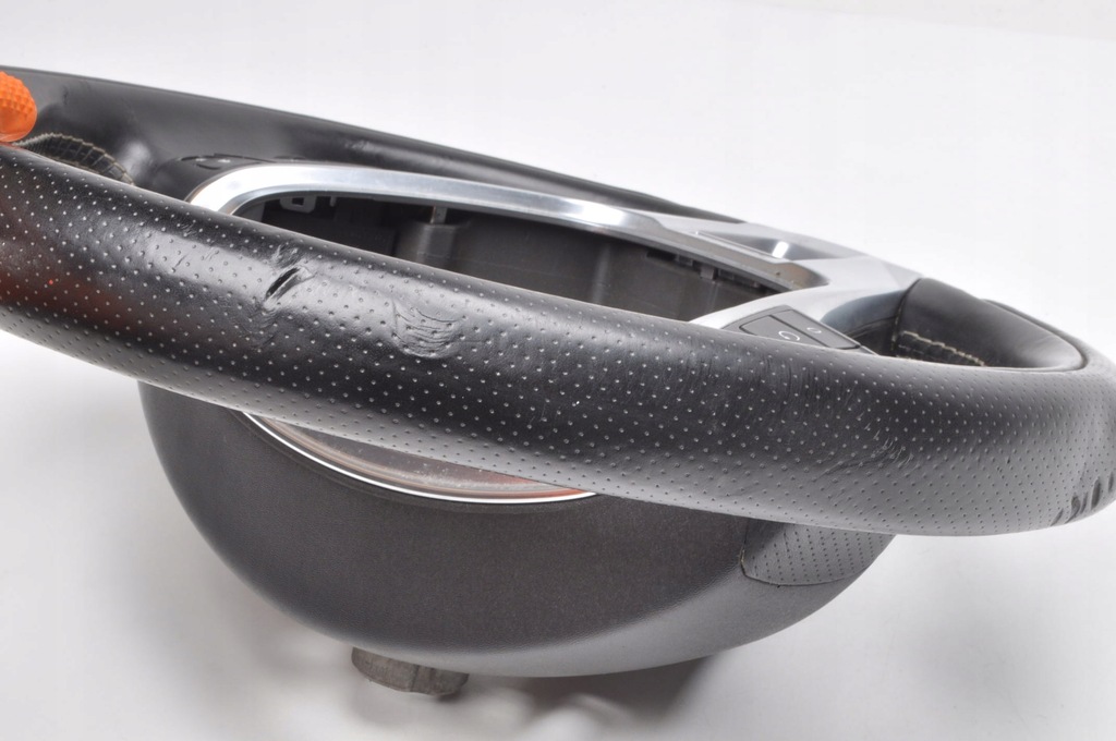 фото №9, Volvo v40 ii воздуховод кожаный 31332927 r-design