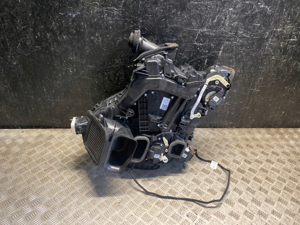 Купити Корпус вентилятор tesla model 3 2022 149471400h