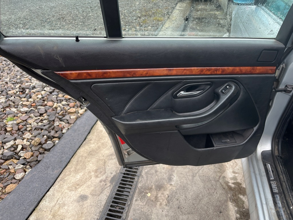 фото №11, Сиденья заднее сиденье обивка обшивки кожа bmw 5 e39 kombi