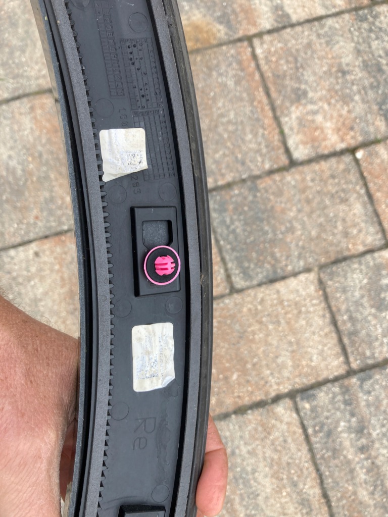 фото №8, Audi q8 4m8 4m8853818d молдинг правая задняя оригинал