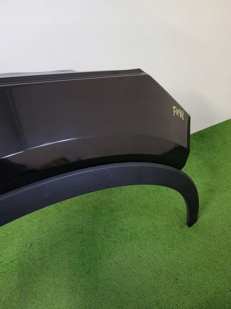 фото №7, Volvo xc40 xc-40 ex40 e-40 крыло правый перед передний молдинг 31457584