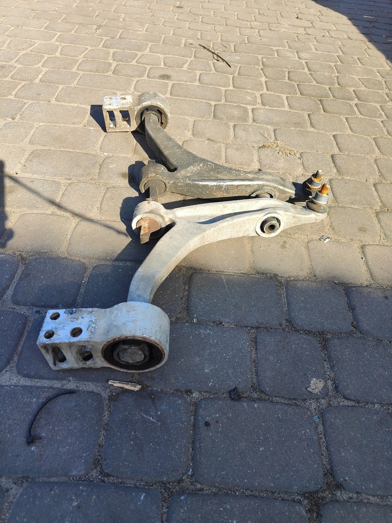 фото №1, Alfa romeo 159 рычаг левый правый перед оригинальный