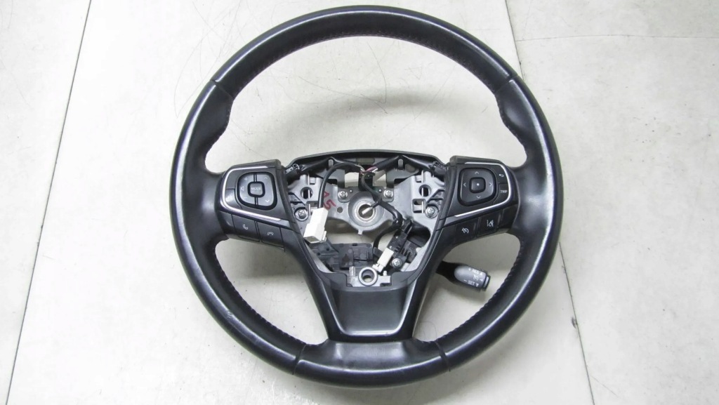 фото №1, Toyota avensis t29 кермо мультифункція 16-