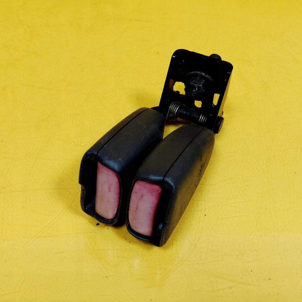 Купить Клипса поперечина безопасности задний  volvo s60 9156906 nr1697