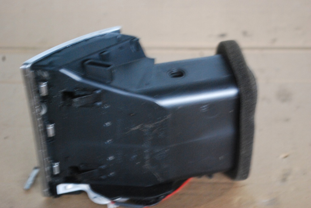 фото №10, Решётка обдув правая audi a8 d3 4e0820902