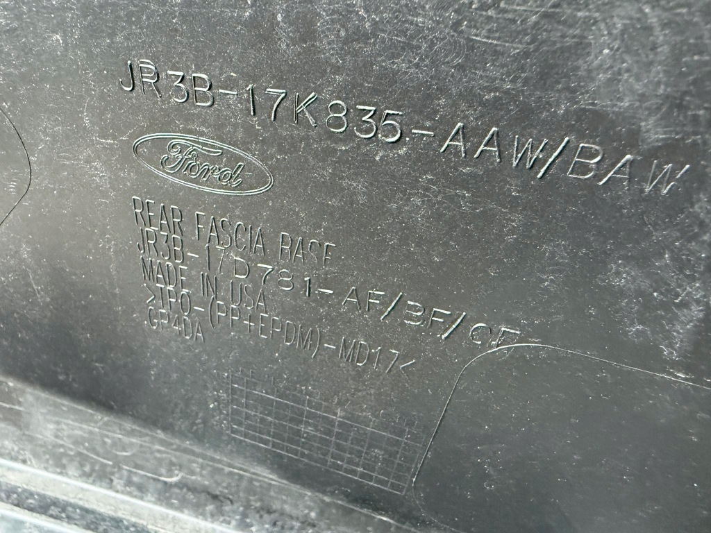 Бампер задний  задний ford mustang shelby gt s550 mach1 Цена