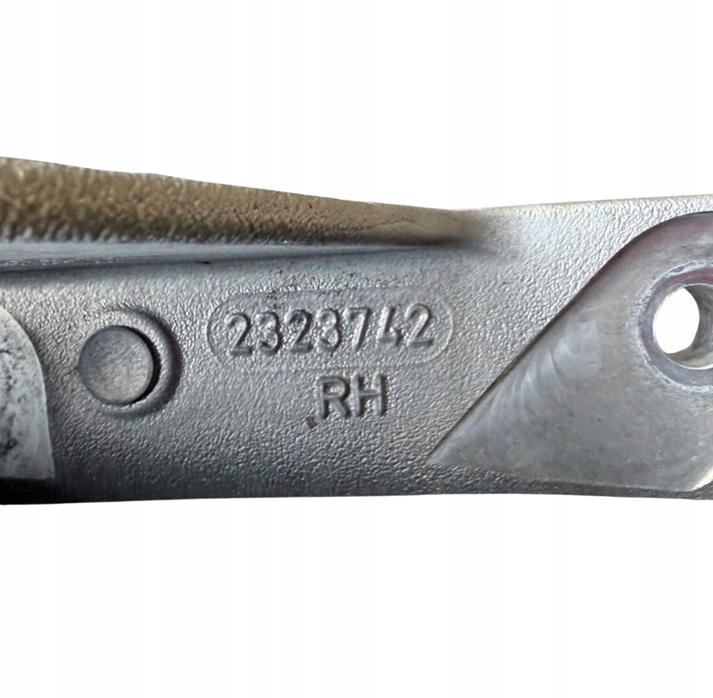 Подушка кронштейн подвеска кабины scania 2899402 2323742 Недорого