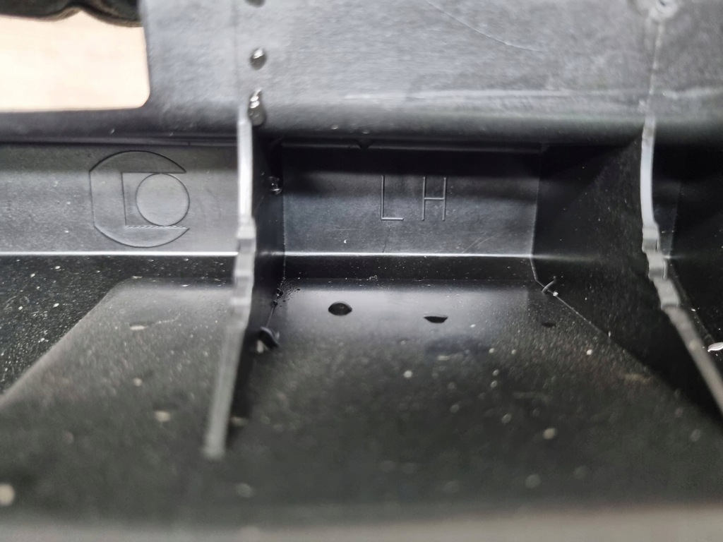 фото №6, Направляющая накладки порога правая левая dacia duster ii