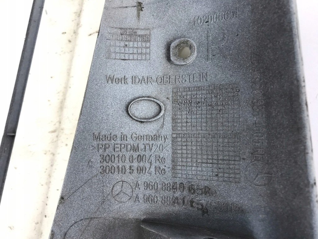 фото №11, Захист вітровик права mercedes actros mp4 w960 a9608840658