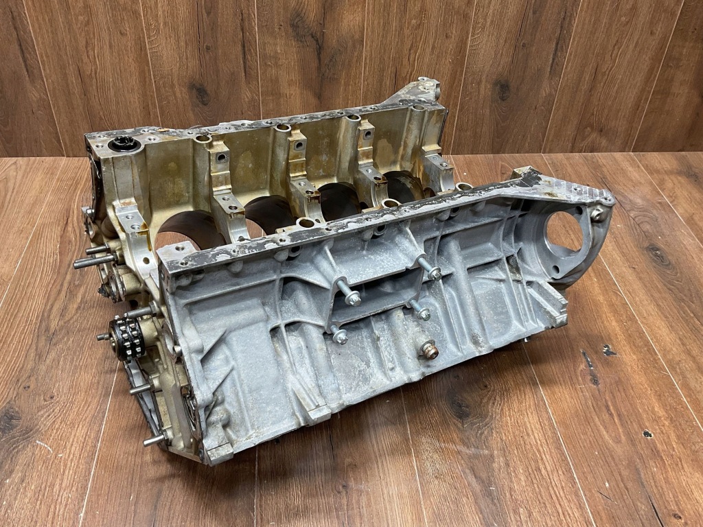 Блок двигателя mercedes-benz sl r129 1130101605 r1130101605 Доставка