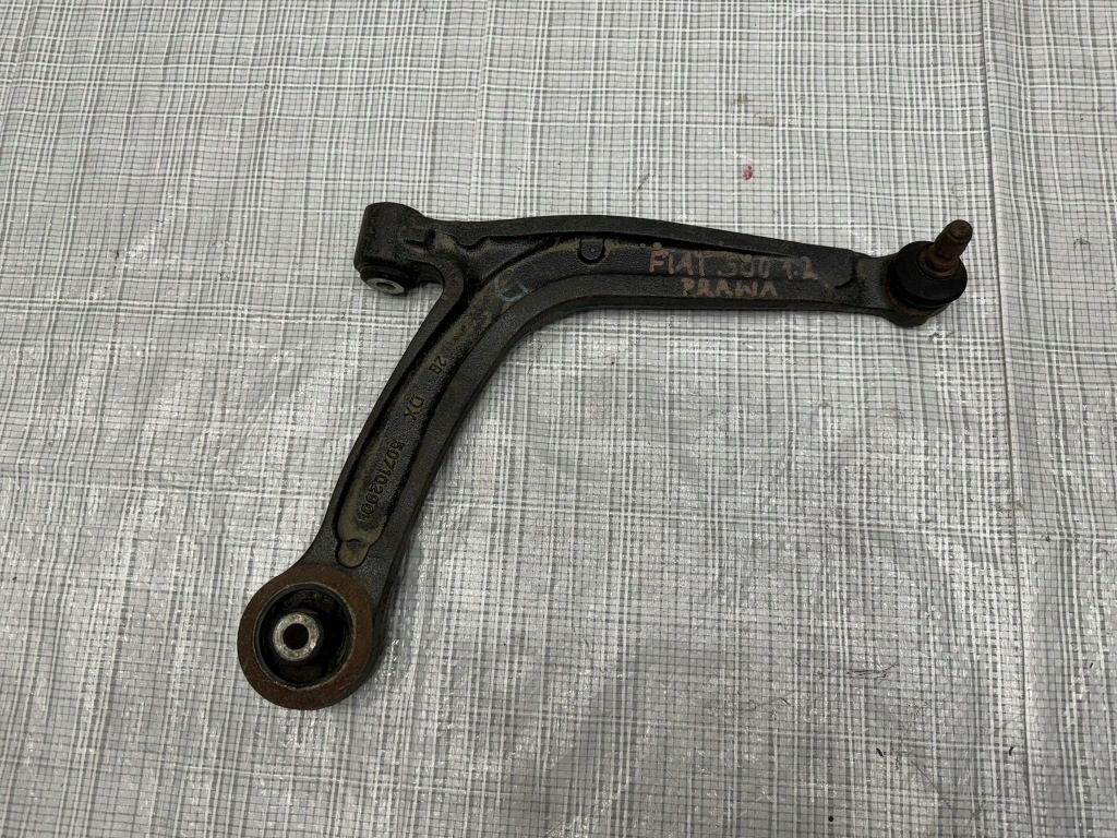 фото №1, Рычаг правый fiat 500