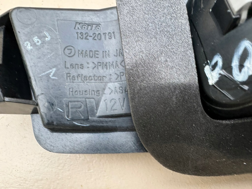 фото №12, Subaru legacy iv 4 kombi 03-09r лампа левый задняя левая задняя крышки