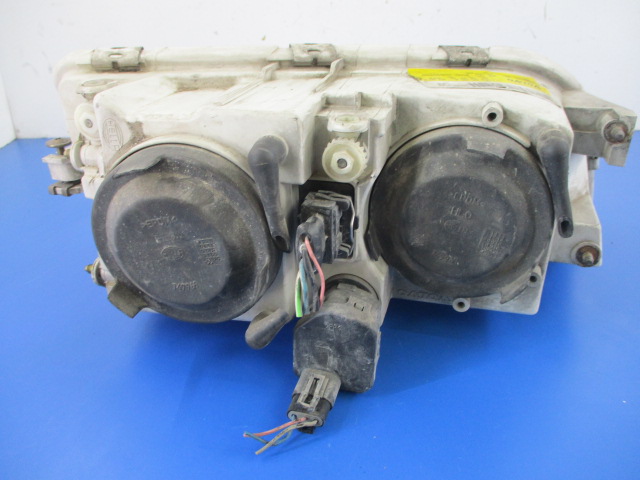 фото №4, Volvo v40 2-th lifting лампа фара лівий+ двигун