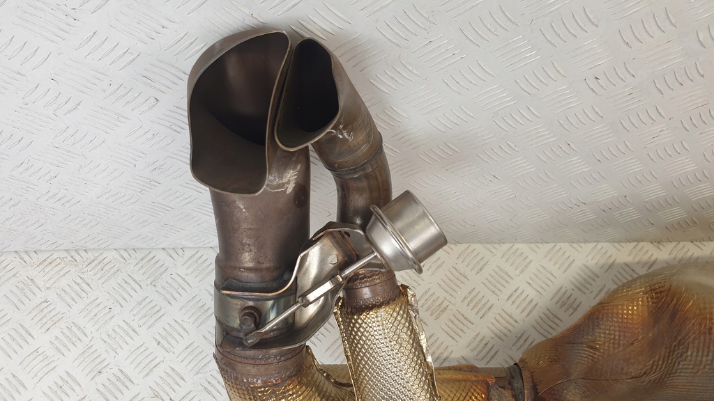 фото №9, Гаситель выхлоп конечный audi r8 4s0251609b