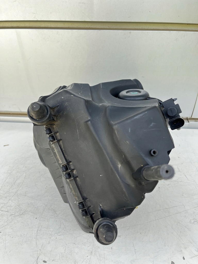 фото №6, Корпус фильтра воздуха audi a4 b8 a5 q5 audi оригинальный номер 059133835e