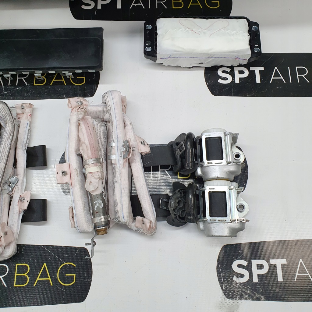 фото №11, Superb iii приборная панель панель  подушки безопасности ремни подушка безопасности