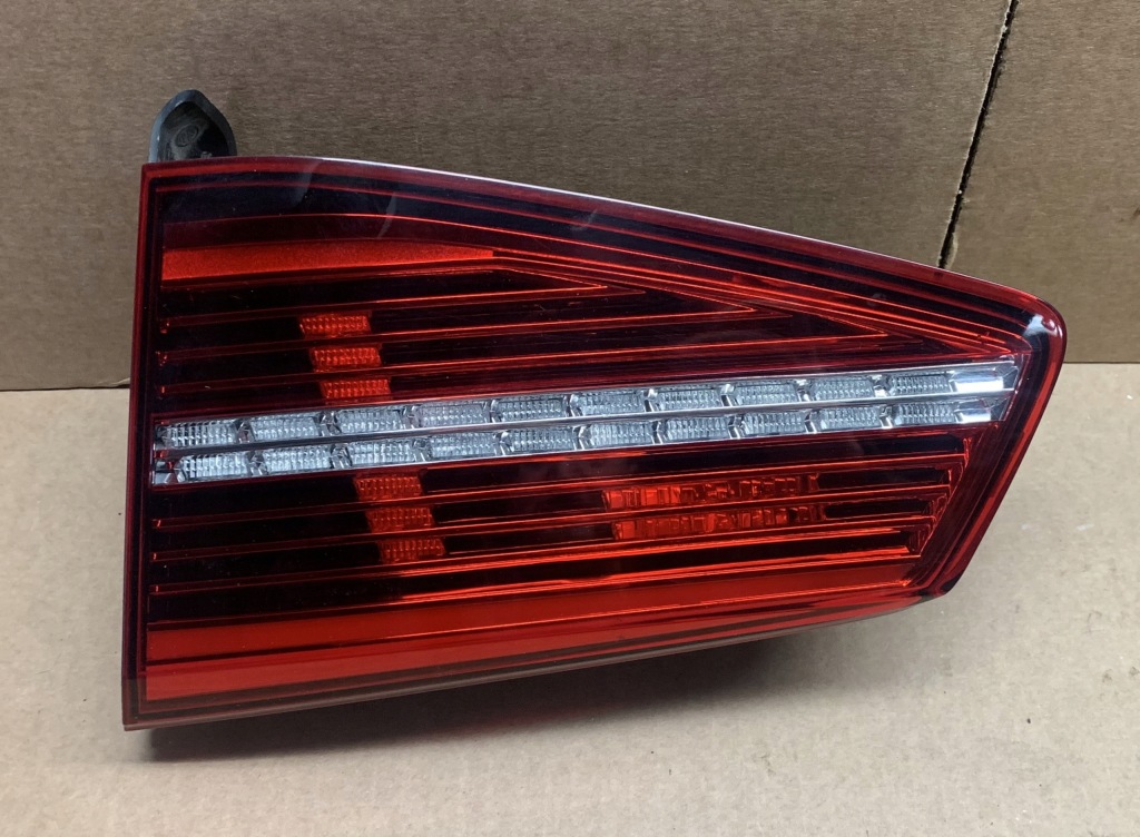 фото №1, Vw passat b8 лампа задняя задняя правая kombi 3g9945308a