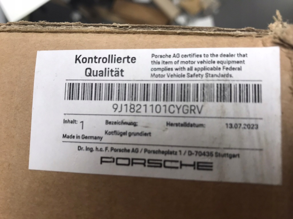 фото №8, Крыло левый перед porsche taycan 9j1821101cygrv