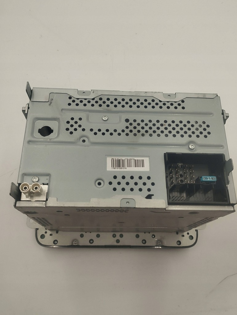 фото №7, Volkswagen passat b7 панель радио / радиопроигрыватель cd/dvd/gps 1k0035186an