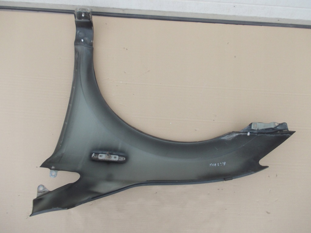 Крила правий перед ssangyong actyon Зі Шроту